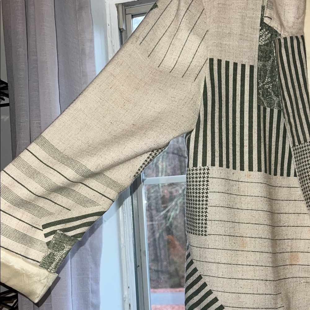 Patchwork Blazer With Green Accents - image 3